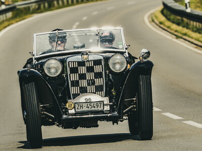 Oldtimer on the Road